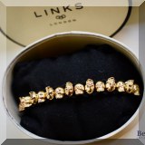 J07. Links of London skull bracelet. 